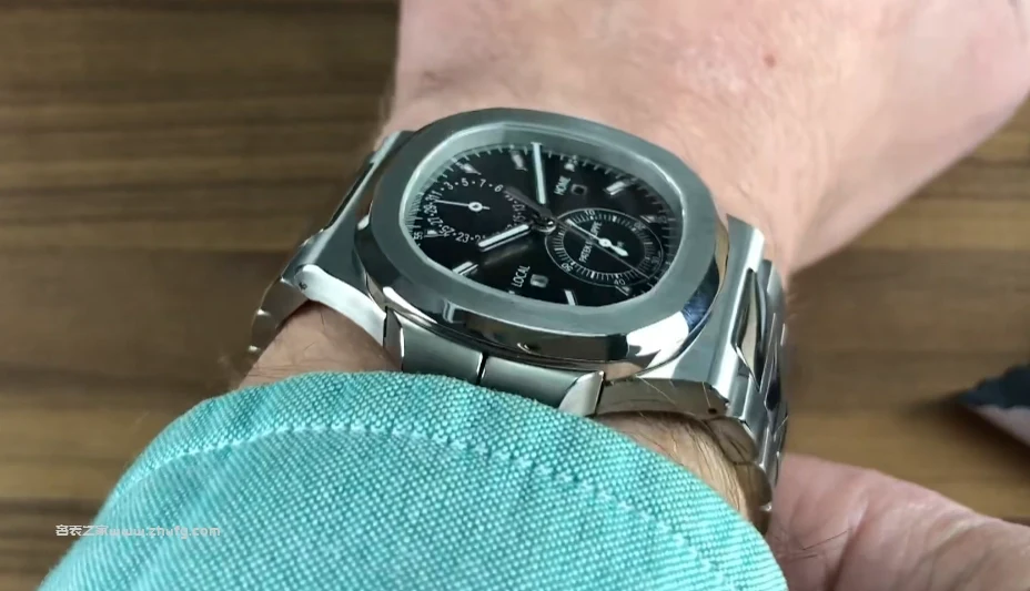 Nautilus 5990 錶扣細節設計