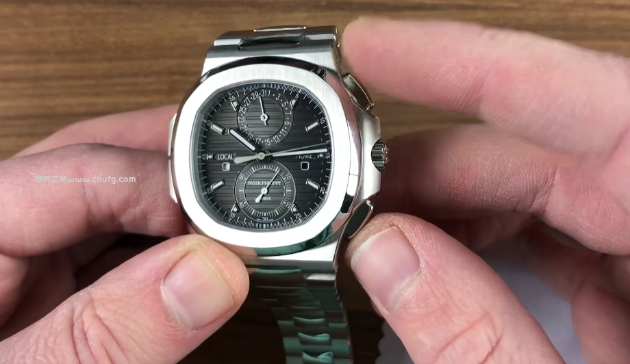 Nautilus 5990 深灰色錶盤條紋設計