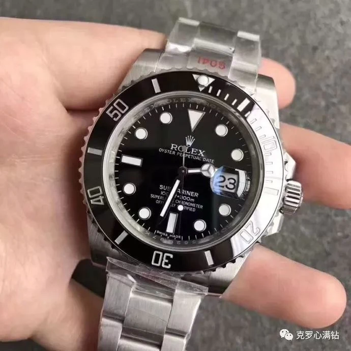 V8版本調表輪與藍寶石鏡面細節
