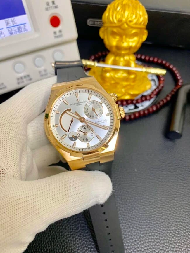 真金復刻江詩丹頓金表縱橫四海系列47450腕表正面圖