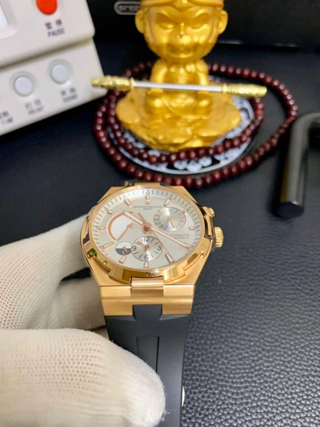 真金復刻江詩丹頓金表縱橫四海系列47450腕表正面圖