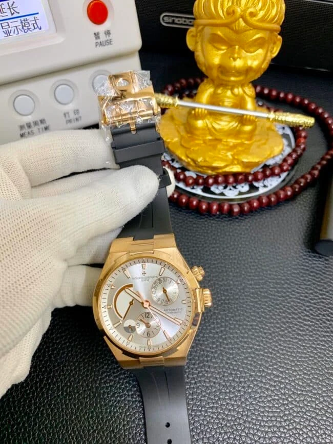 真金復刻江詩丹頓金表縱橫四海系列47450腕表正面圖