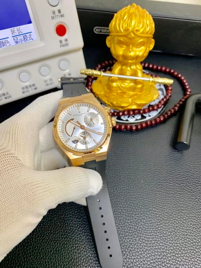 真金復刻江詩丹頓金表縱橫四海系列47450腕表正面圖