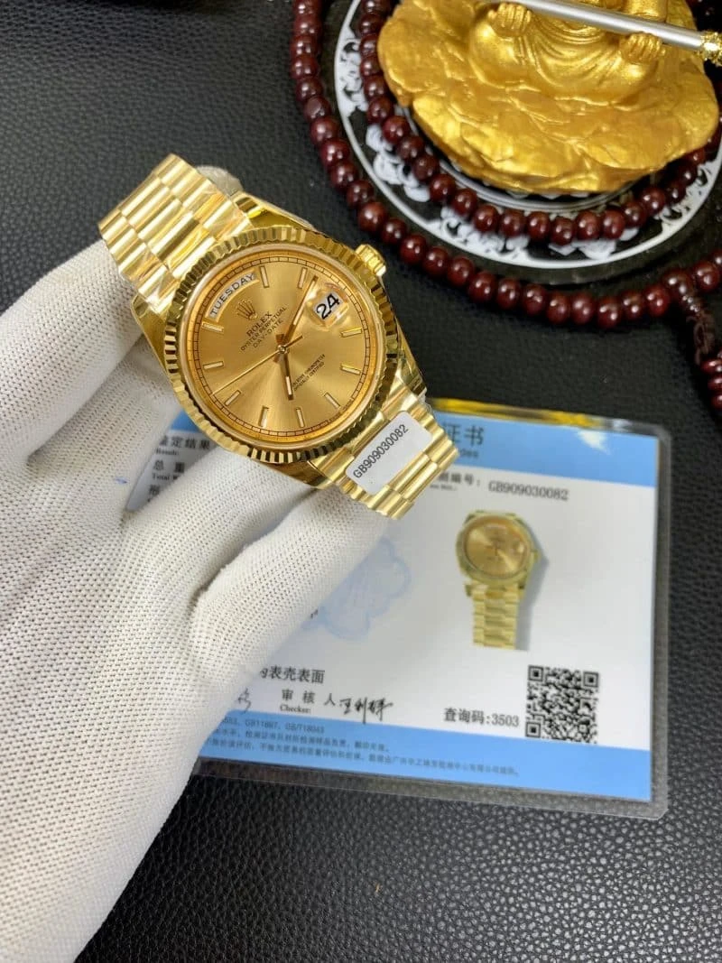 真金復刻勞力士日誌型 18K 包金男士機械腕錶正面圖