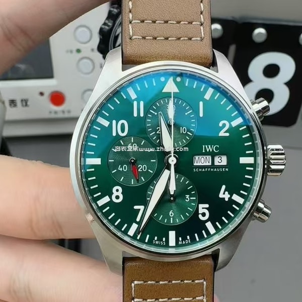 ZF廠萬國43MM計時飛行員系列IW377726綠盤腕表 - 4
